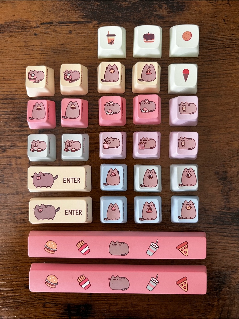 Pusheen Keycaps